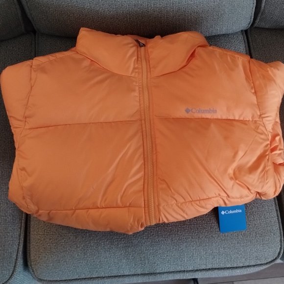 Columbia Women's Puffect Jacket, 2x (fits a 1x?) NWT - Picture 5 of 6